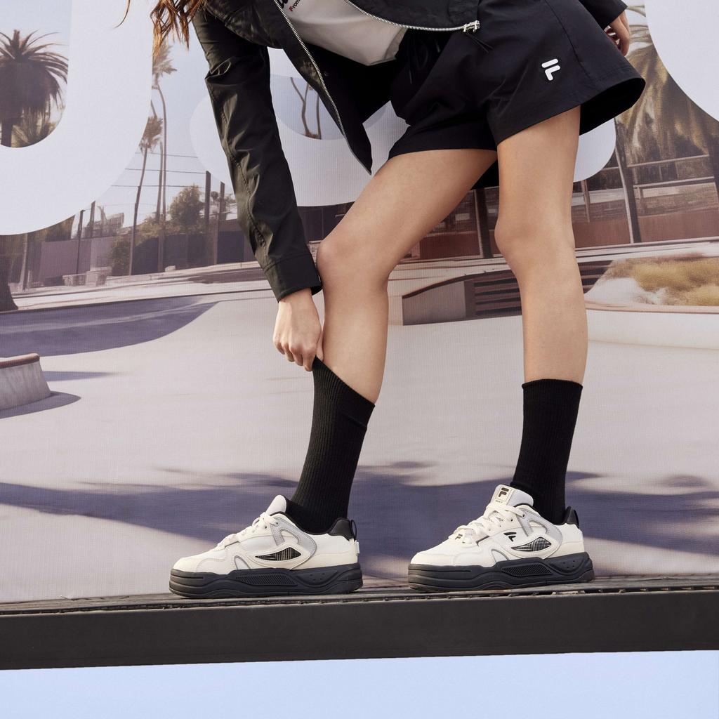 Fila Fusion Bank II Comfortable Versatile Durable Low-Top Skate Shoes Women Sneaker Black White T12W422304ASG