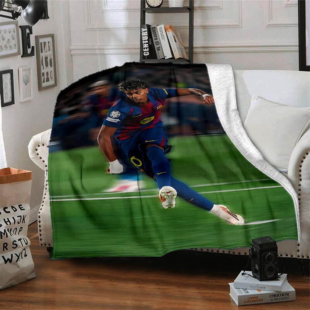 Football Player Action printed flannel breathable and warm blanket, a stylish home gift, suitable for home, office and bedspread use. 0710a4