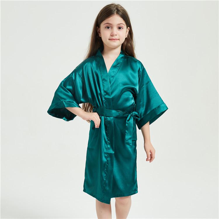 Kids' Solid Color Imitation Silk Bathrobe - Plain, Lightweight Design for Boys & Girls