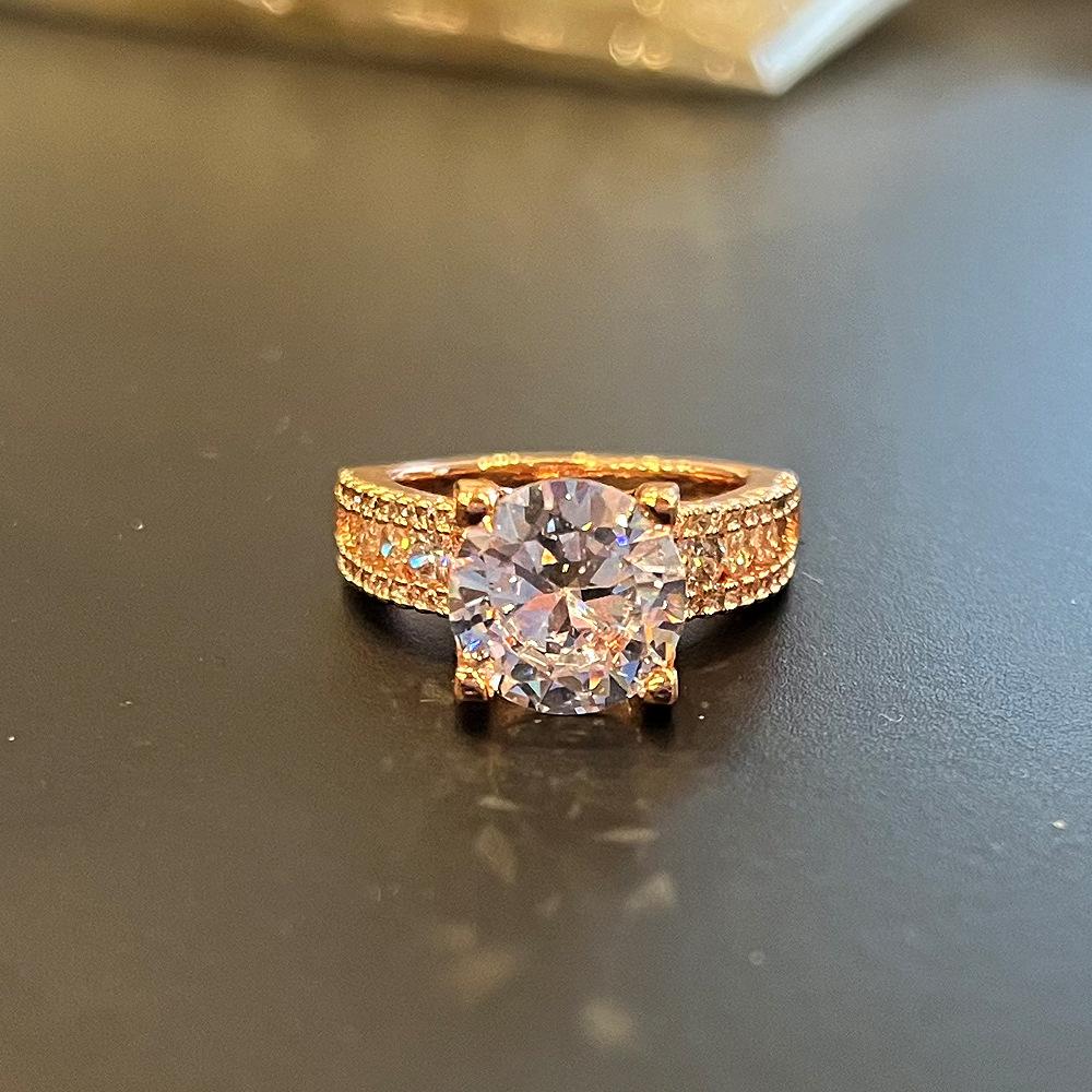Copper Ring, Copper-Plated Rose Gold Hollowed-Out Zircon-Studded Engagement Ring, Female.