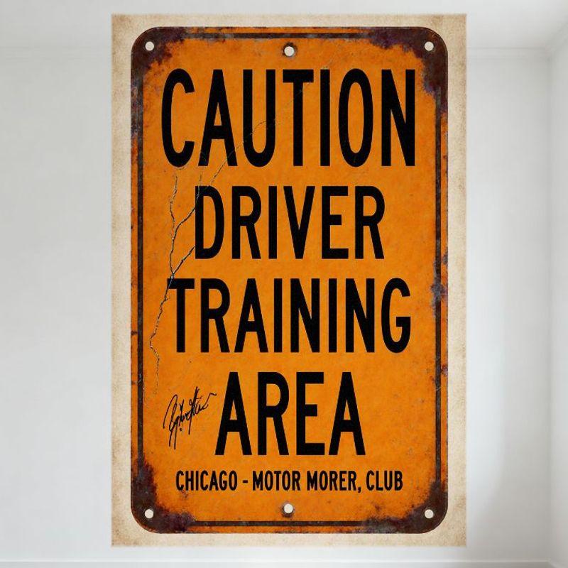 

Vintage Chicago Motor Mover Club Driver Training Area Caution Tin Sign, Rustic Worn Metal Sign with Cracked Edge, Wall Decor for 20x30cm（7.8x11.8inch）