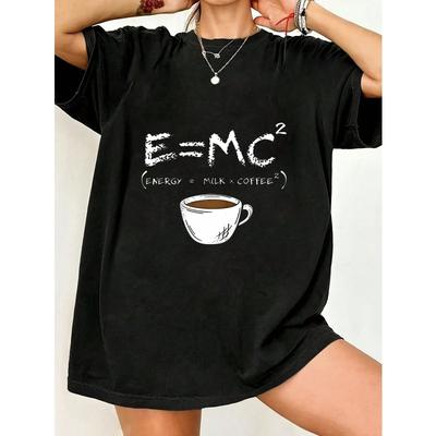 T-shirt Oversize Nera Con Stampa Formula del Caffè E=mc² E Grafica di Tazza Per Abbigliamento Casual E Stile Quotidiano