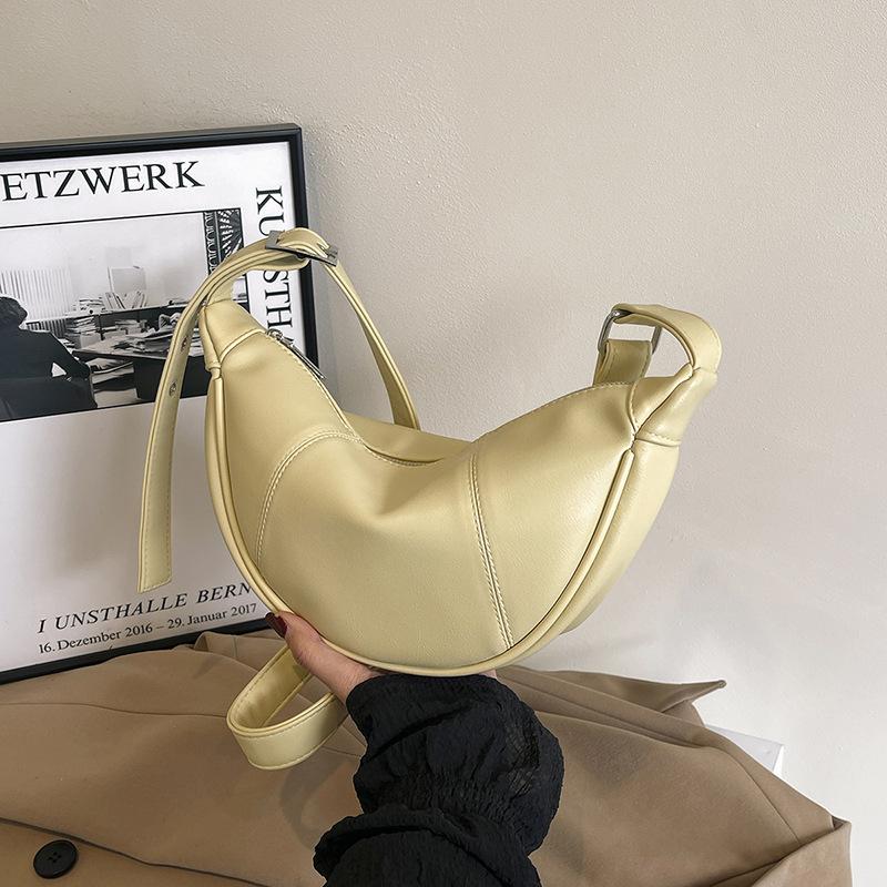 Premium Texture Bag Women's Large Capacity 2025 New Niche Design Spring and Summer Shoulder Messenger Bag Commuter Dumpling Bag