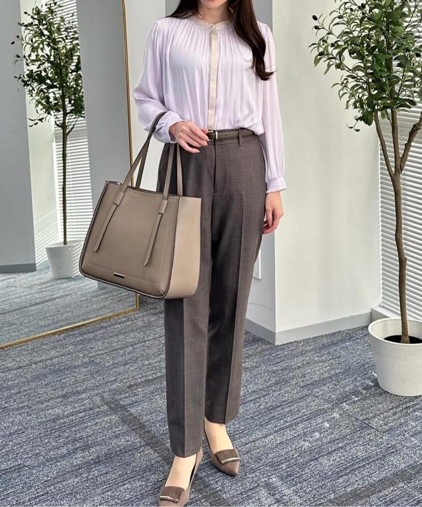 Aoki Long Sleeve Blouse with Tuck Easy Choice of Perfect for Commuting and Office Lavender Design, Care, Washable, Designs, Work, (LE25-026S)