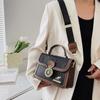 Kadınlar için Crossbody çanta Vegan hakiki PU deri çantalar evrak çantası küçük ve kare çantalar kadın moda omuzdan askili çanta