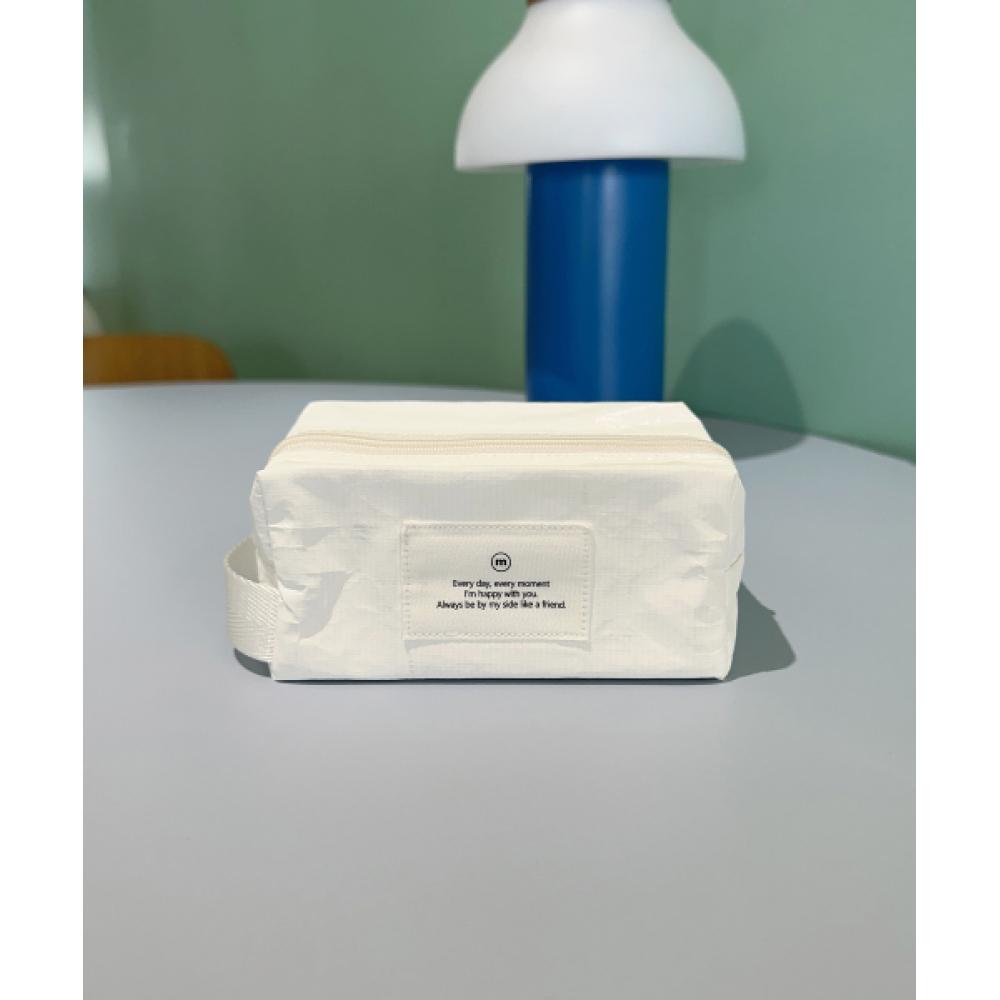 Oua White Square Pouch