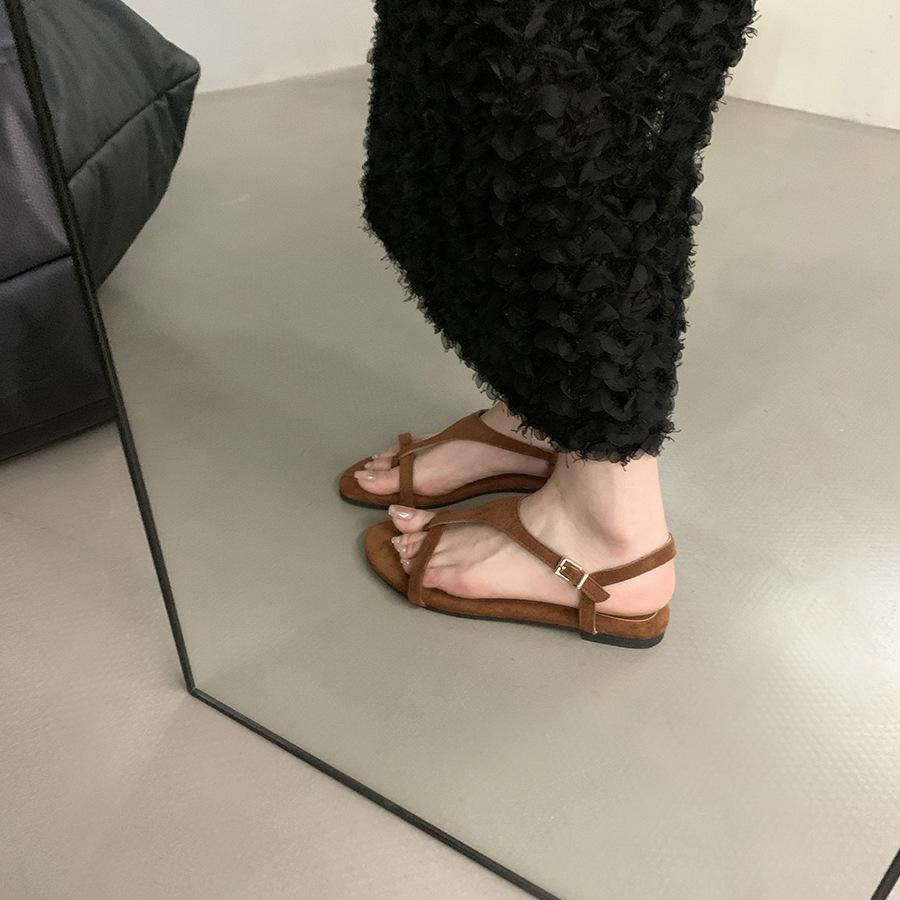 2025 Korean Version Summer New Fashion Versatile Toe Niche Flat Sandals Women Wear Beach Retro Roman Shoes