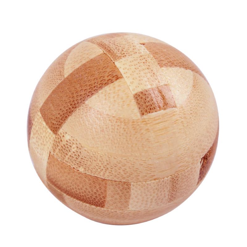 Mini Kongming Bamboo Lock: Compact 4.5 Cm Wooden Puzzle Toy for Intelligence and Dexterity Development.