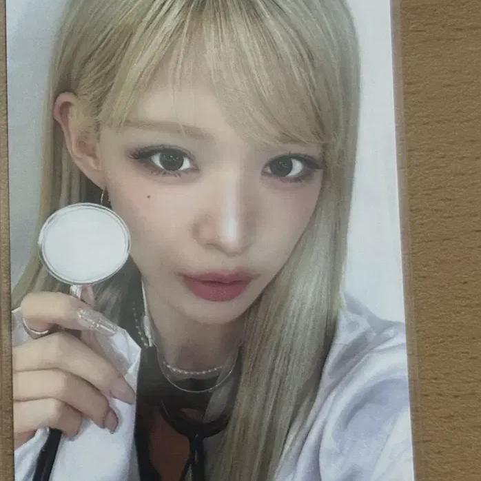 

Fromis9 Чэён Макэстар Доктор Фотокарточка