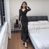Elegantes V-Ausschnitt-Fischschwanzkleid - Reine Begierde, Hüftbetonte Passform