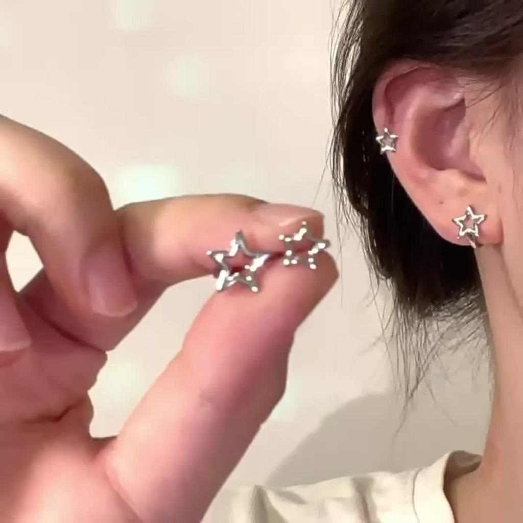 Presilha de orelha simples em forma de estrela de cinco pontas vazada, clipe de cartilagem da orelha, sensação de nicho, fresca e doce, brincos cool, pequeno clipe de cartilagem da orelha.
