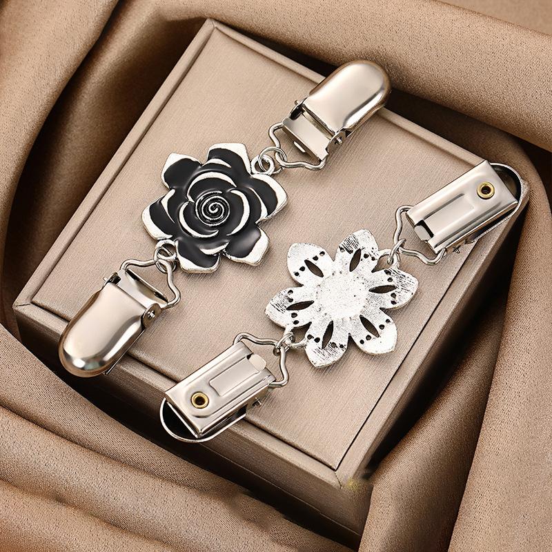 Retro Sweater Shawl Clip With Studded Alloy Scarf Buckle Anti Exposure Buckle Collar Scarf Cardigan Connecting Buckle