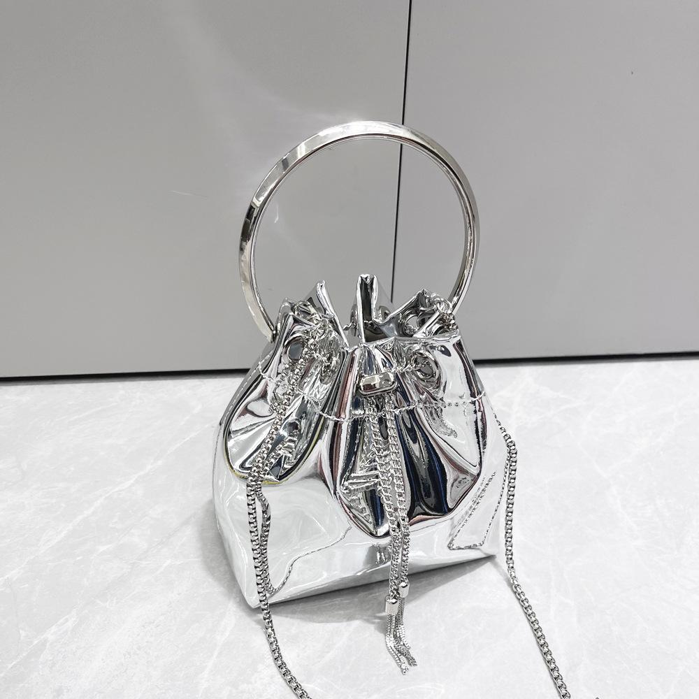 

Luxury Drawstring Bucket Bags for Women Patent Leather Shoulder Bag Round Handle Handbags Diamond Tassel Wedding Evening Bag