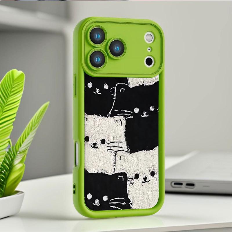 Black & White Kitten iPhone Case - Compatible with iPhone 13/14 Plus/15/16 Pro Max/17, Cute & Drop-proof