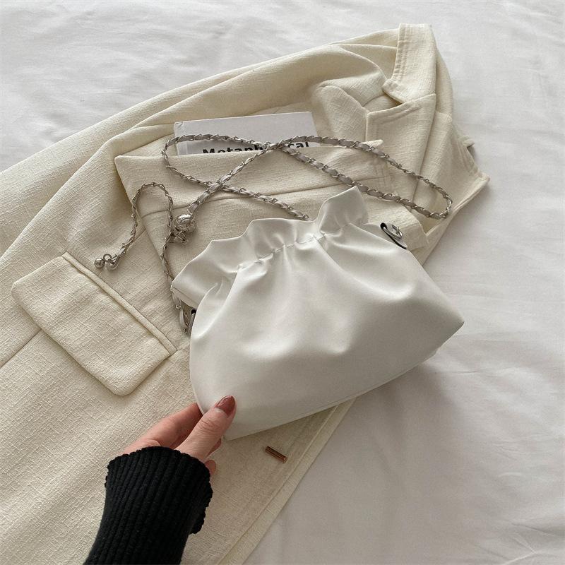 French Women's Crossbody Bag Fashion Shoulder Bucket Bag Pure Colour Leisure Large Capacity Women's Bag Chain Decoration PU