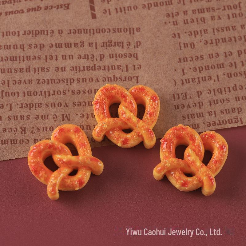 Simulation Food Play: Bread, Cake, Kitten, Bear, Toast & Donut Resin Jewelry Accessories