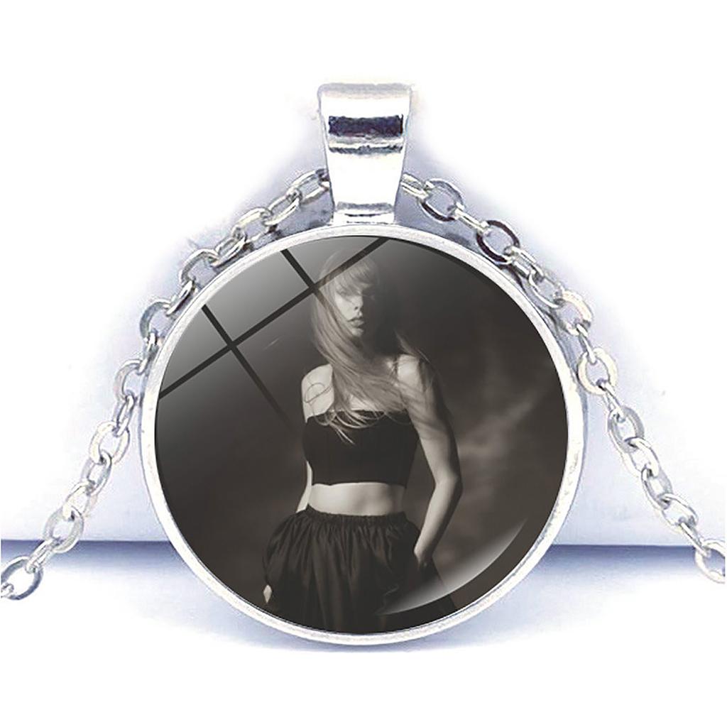 Elegant Pendant Necklace For Women Fashion Minimalist Jewelry Accessory For Daily Wear And Gift Giving