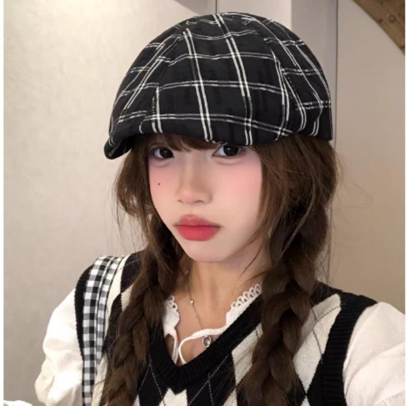 2026 New Literary Retro Plaid Forward Hat Men's and Women's Spring and Summer British Fashion Casual Short Brim Newsboy Caps
