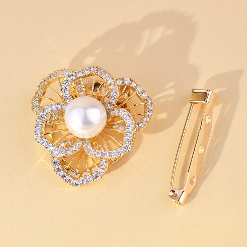 Dual Purpose Scarf Buckle Animal Brooch Pearl Versatile