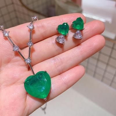 Jewelry Wind Simulation Emerald, Heart-Shaped Set Stud Earrings Main Stone 10 * 10 Pendant 20 * 20