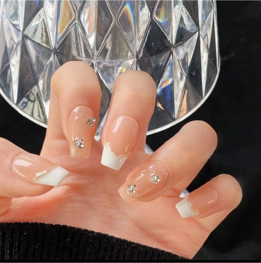 Art Handmade Nail Nude Colored Stacked Rhinestone Nail Patches Finger Decoration