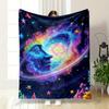 Ein kosmisches Gesicht inmitten farbiger Nebel mit Sternen, Ringen und einer leuchtenden Blume. Decke für alle Jahreszeiten Mittagspause Überwurf Geschenk