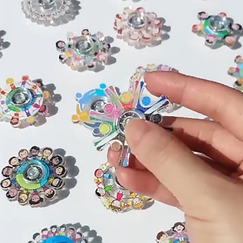 1Pc Kindergarten Classroom Prize Carnival Boy Treasure Box Gift Mini Fun Finger Spinning Top Kids Birthday Party Gift