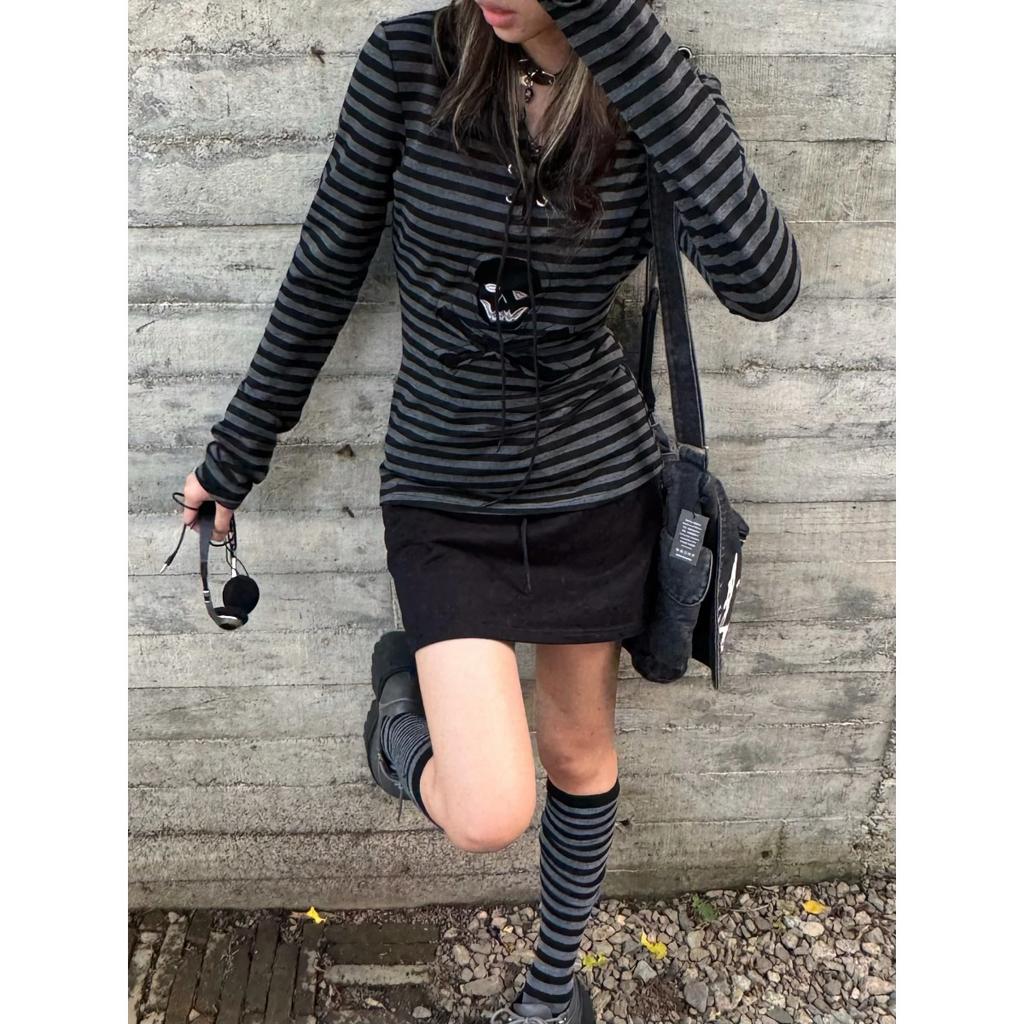 VAYLA Gotické Retro Tričko Dámské Šněrovací Pruhovaná Ležérní Košile Y2k Vintage Potisk Grafická Topy Streetwear Americké Grunge Topy