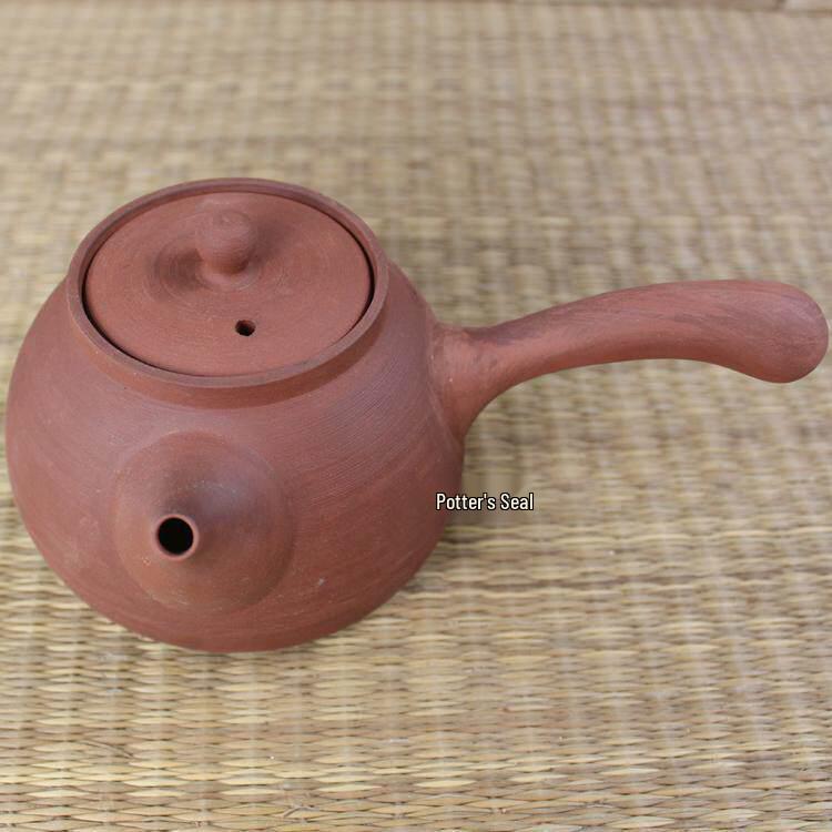 Kyusu Teapot: Handmade Kettle Clay Pot by Zhang Yueyong - Zhu Ni Sand Stewing Pot.