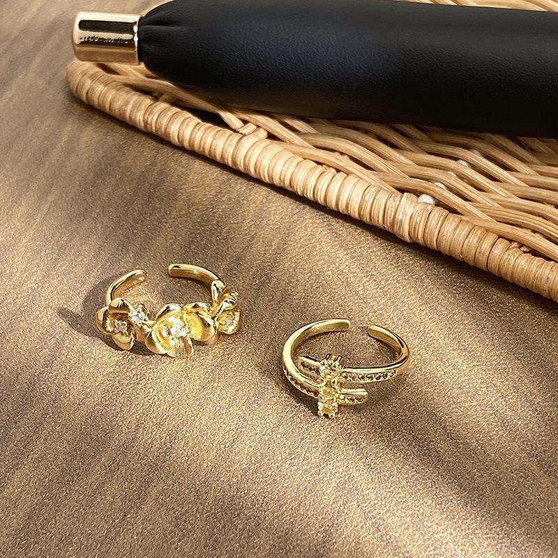 Medieval Flower Butterfly Inlaid Zircon Ring Female Niche Design Light Luxury High-End Index Finger Ring Opening Exquisite Ring