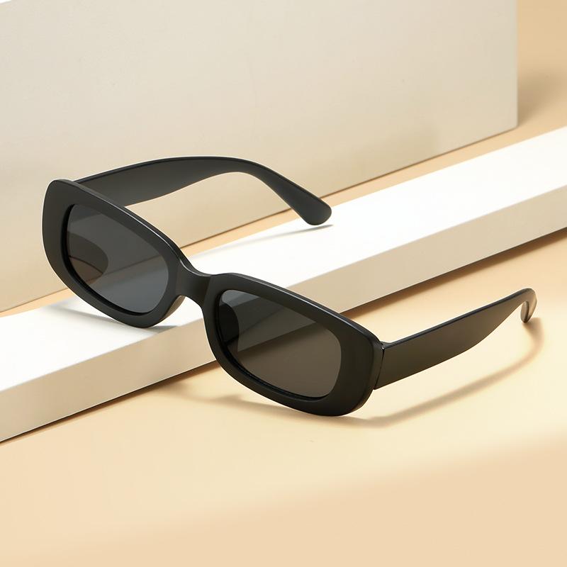 

Box black new sunglasses male European glasses female retro anti-UV sunglasses