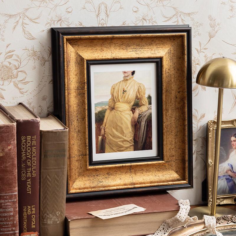 American Vintage Resin Picture Frame