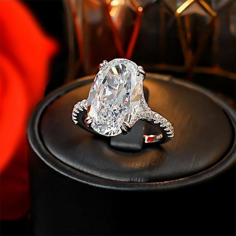 Is Comparable To The Ice Flower Cut Pigeon Egg Bright Zircon Open Ring Female, Niche High-end Light Luxury Ring