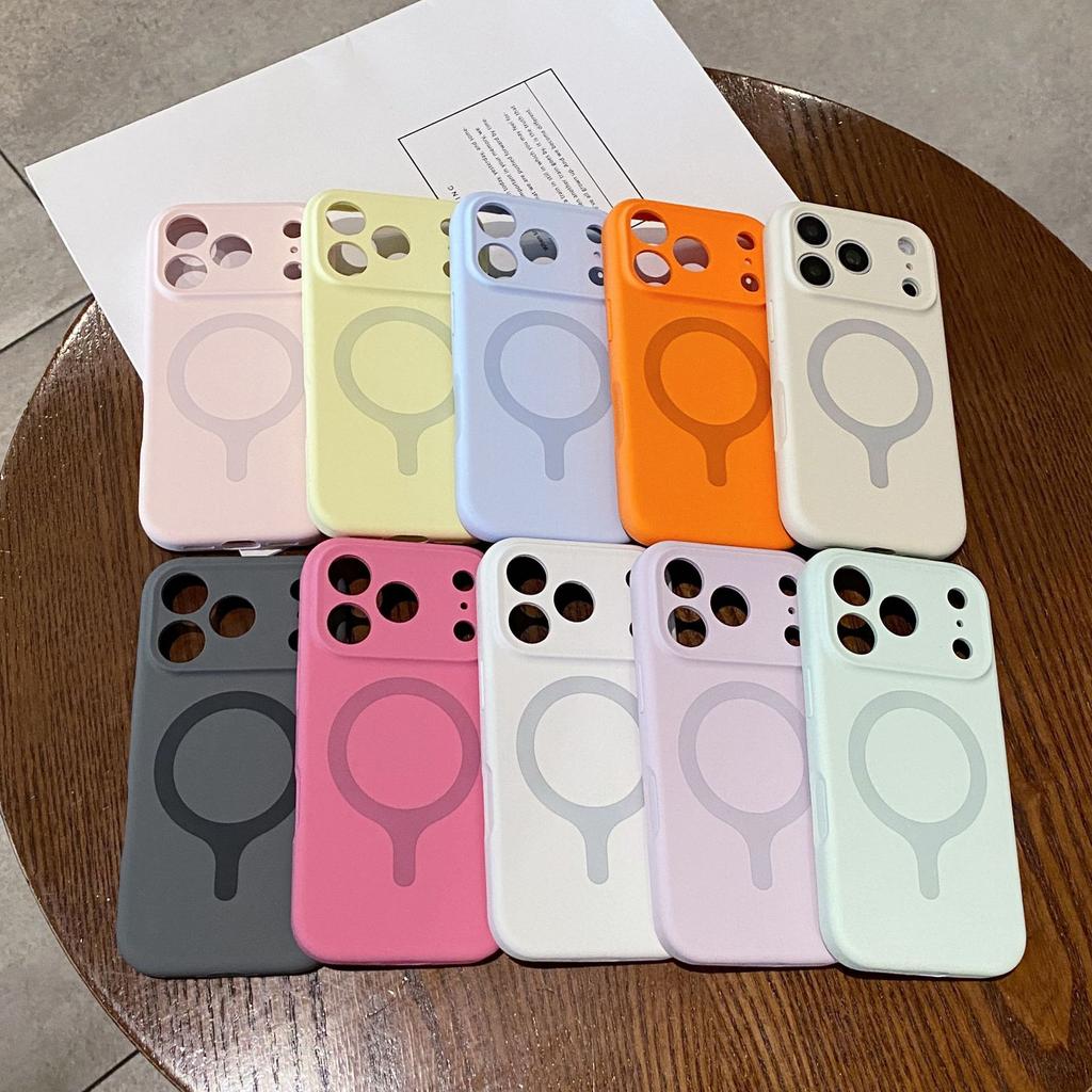 Applicable to iPhone17Pro mobile phone case, liquid silicone one-piece magnetic suction Apple 16 solid color fine hole all-inclusive case