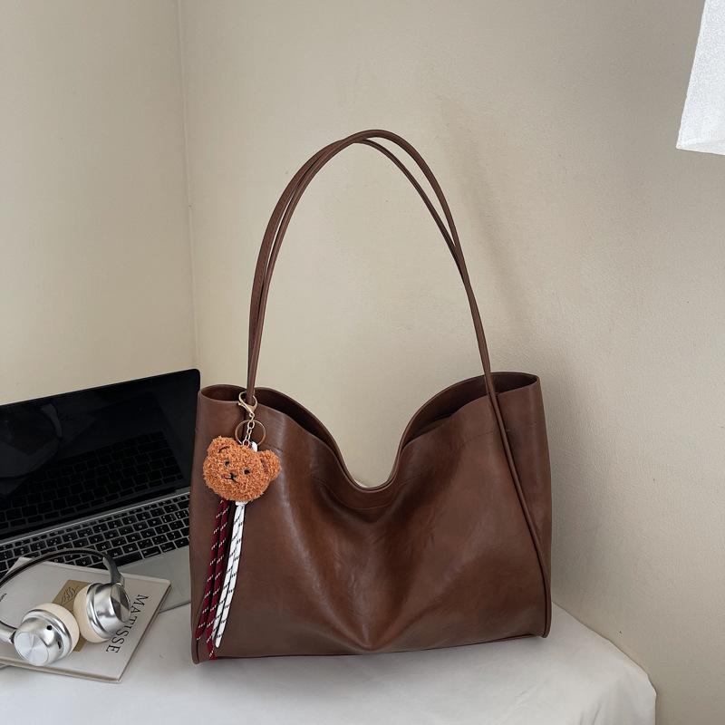 Retro fashion tote bag women's 2025 autumn new commuting large-capacity shoulder bag high-value armpit bag