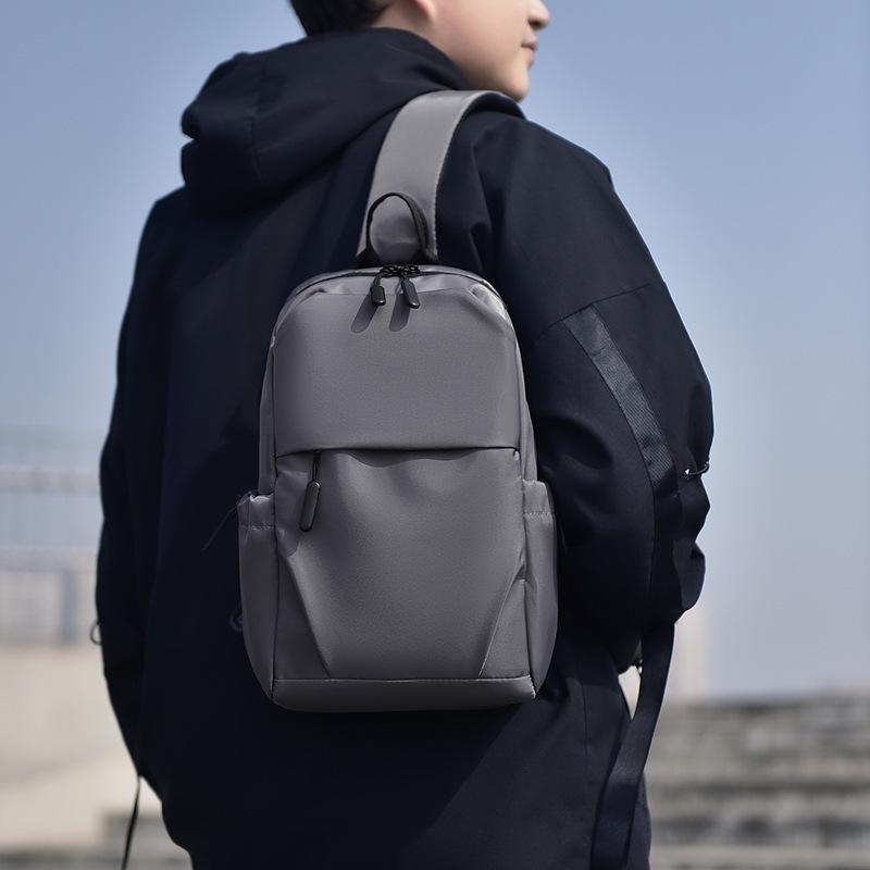 Pánská lehká voděodolná multifunkční taška přes hrudník a crossbody