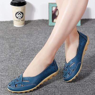 Sandálias Novas Femininas Moda Sola Macia Salto Baixo Mulheres Sapatos Vazados Planos Mulher Sapatos de Couro Genuíno Feminino Casual 2025