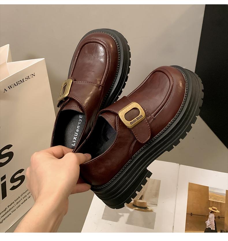 

Ретро черные британские туфли на толстом каблуке и платформе из маленькой кожи женские 2025 новая коллекция осень-зима универсальные французские туфли-лодочки Мэри Джейн 40 коричневый