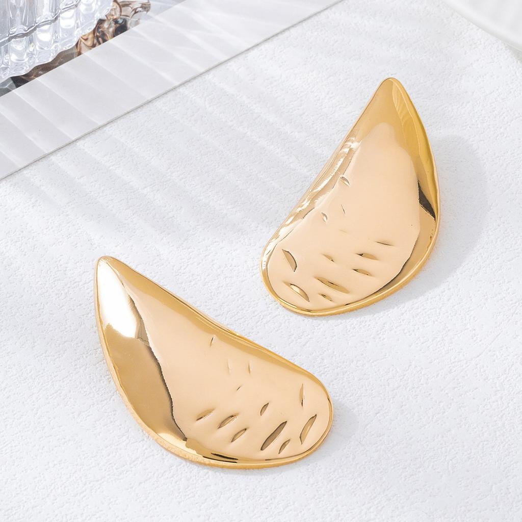 One Pair Daily All Match Fashion Shiny Geometric Gold Tone High Grade Stud Earrings For Women Vacation Party Wear Jewelry