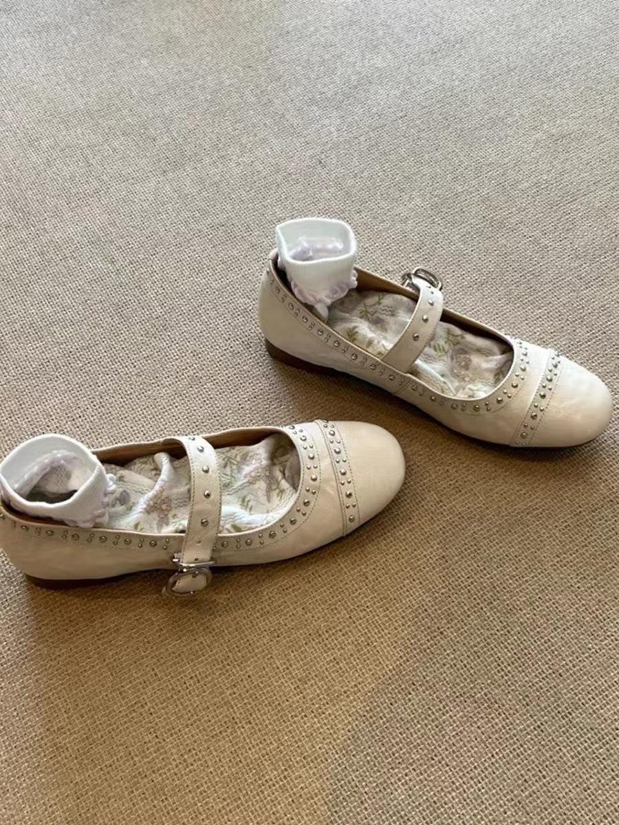 

Версия из овчины~ Французский нежный ветер мелкий вырез заклепки Мэри Джейн одинарная обувь женская универсальная на плоской подошве с ремешком в стиле балеток 40