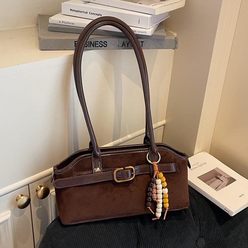 Autumn and winter popular niche suede bag 2025 new messenger bag commuter versatile women's shoulder armpit bag