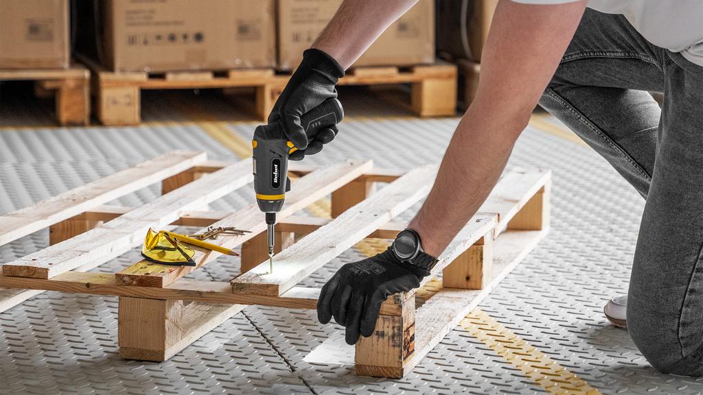 4V Rebel Cordless Screwdriver Set 54 Bits Magnetic Adapter