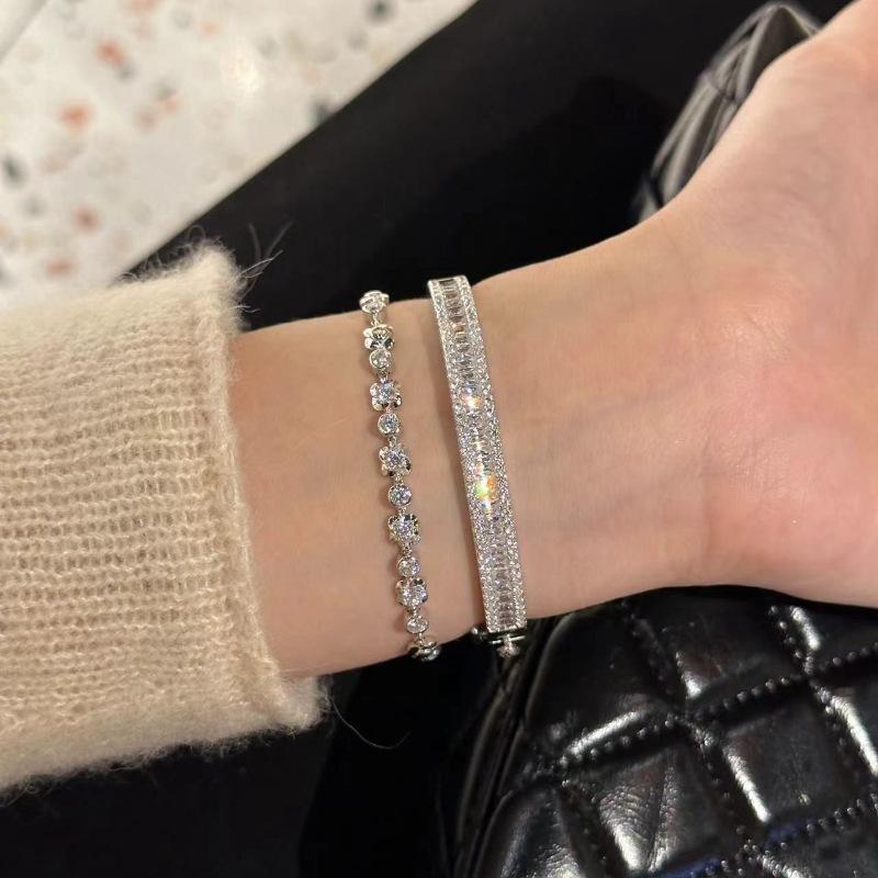 Light Luxury High-End Silver Full Diamond Square Diamond Bracelet Luxury Inlaid Diamond Exquisite Heavy Industry Luxury Temperament Bracelet