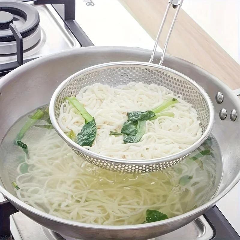 Wooden Handle Stainless Steel Filter Pot - A Convenient and Practical Fine Hole Skimmer for Cooking Oil From Pasta Dishes