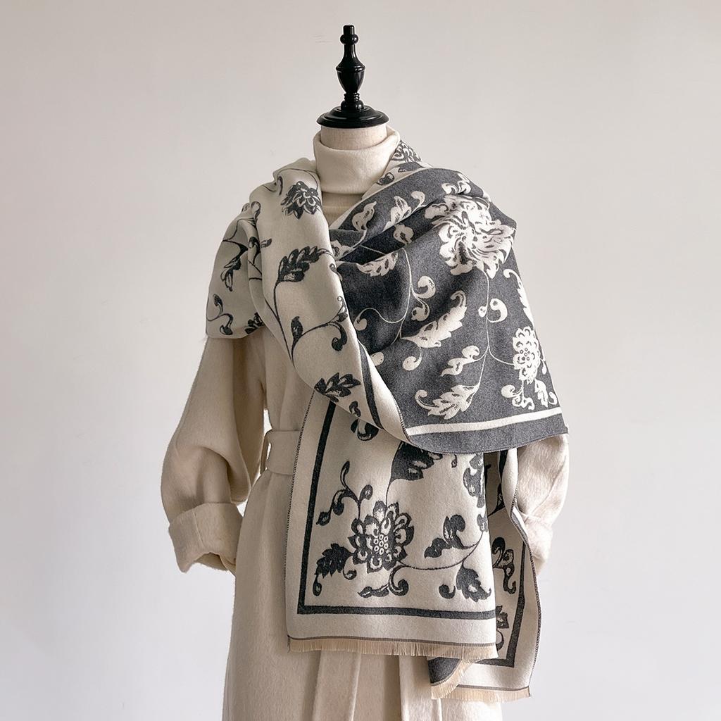 Women's Warm Faux Cashmere Scarf Winter Thick Patterned Cashew Flower Blanket Scarf Fashionable Luxurious