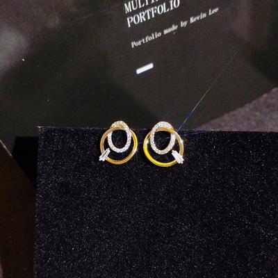 Ear Clips Without Piercings for Women  Diamond Inlaided Earrings  Interlocking Temperament Earrings  Compact Earrings