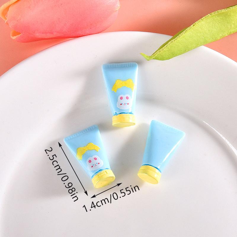 2PCS/Bag Dollhouse Toy Miniature Simulation Cosmetic Lipstick Eye Shadow Perfume Doll House Makeup Scene Accessory DIY Materials