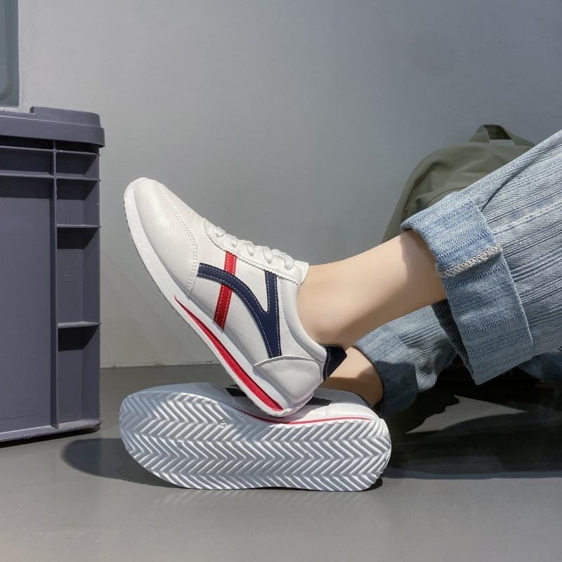 Fashion Sneakers Women New Sports Shoes Women's Small White Shoes Fashion Comfort Sneakers All-match Lightweight Casual Running Shoes