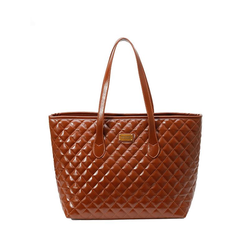 

Large bag women s new flow large capacity armpit bag rhombus embroidery thread versatile tote bag коричневый