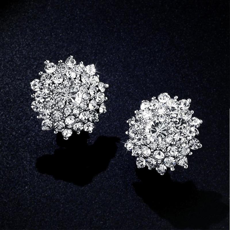 Luxuriöser Goldener Überwurf Funkelnde Strass-Clip-Ohrringe Runde Blume Ohne Ohrloch für Damen Hochzeitsfeier Schmuck